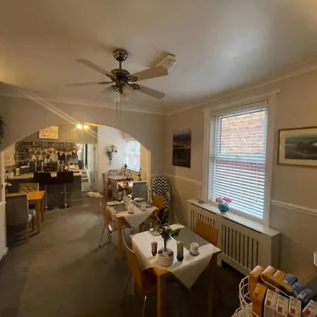 Konukevi Monico Scarborough