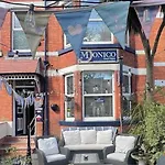 Monico 3* Scarborough