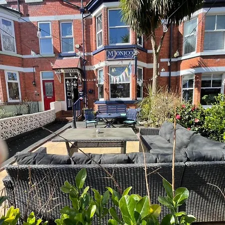 Monico Guest house