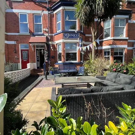 Monico Guest house Scarborough