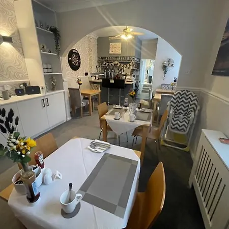 Monico 3* Scarborough