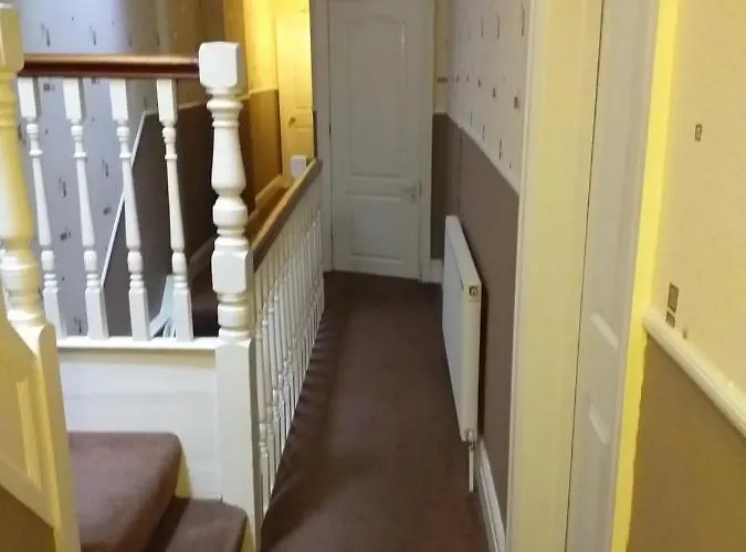 Monico 3* סקארבורו