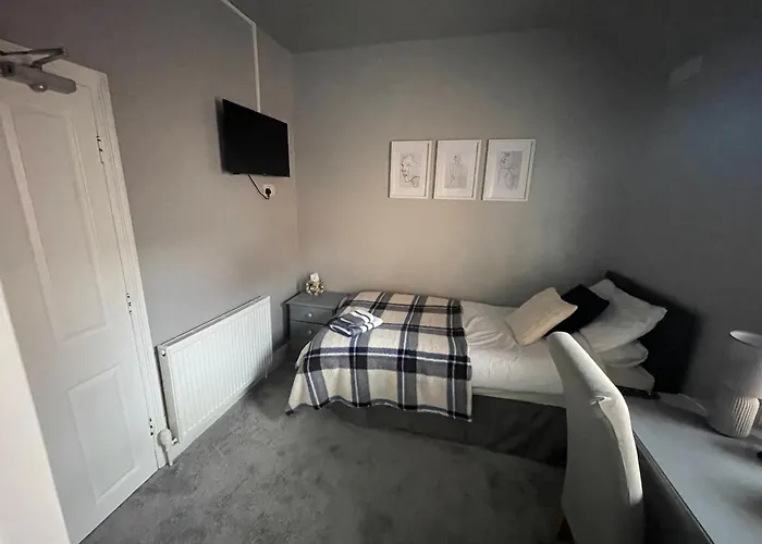 Monico 3* Scarborough