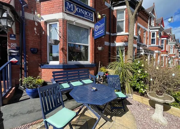 Monico 3* Scarborough