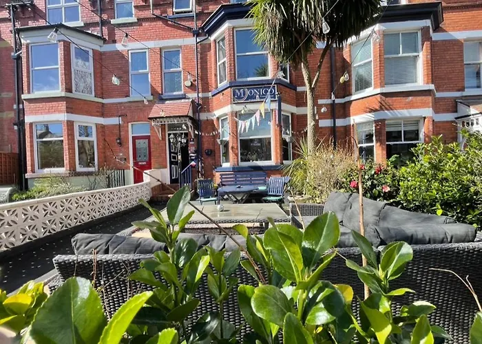 Guest house Monico Scarborough