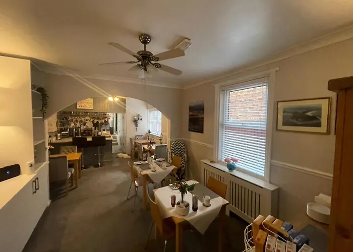 Guest house Monico Scarborough